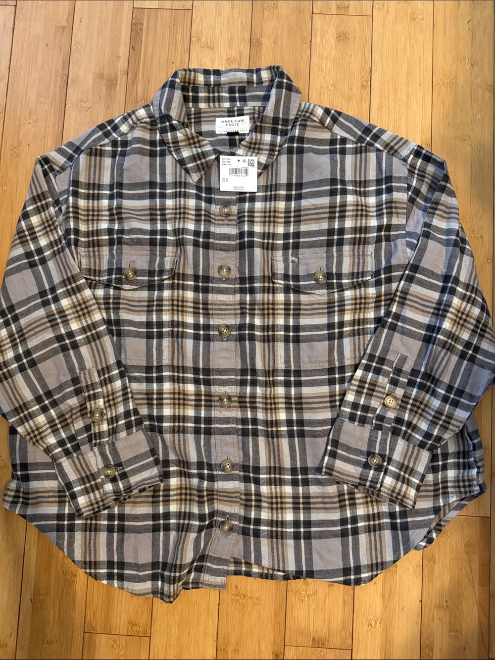 New American Eagle Outfitters Sz XL Women’s Tan and Brown Plaid Flannel